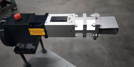 Co-rotating Twin Screw Extruders Side Feeder JCW63 Easy To Clean Up dla fabryki z nadmuchem